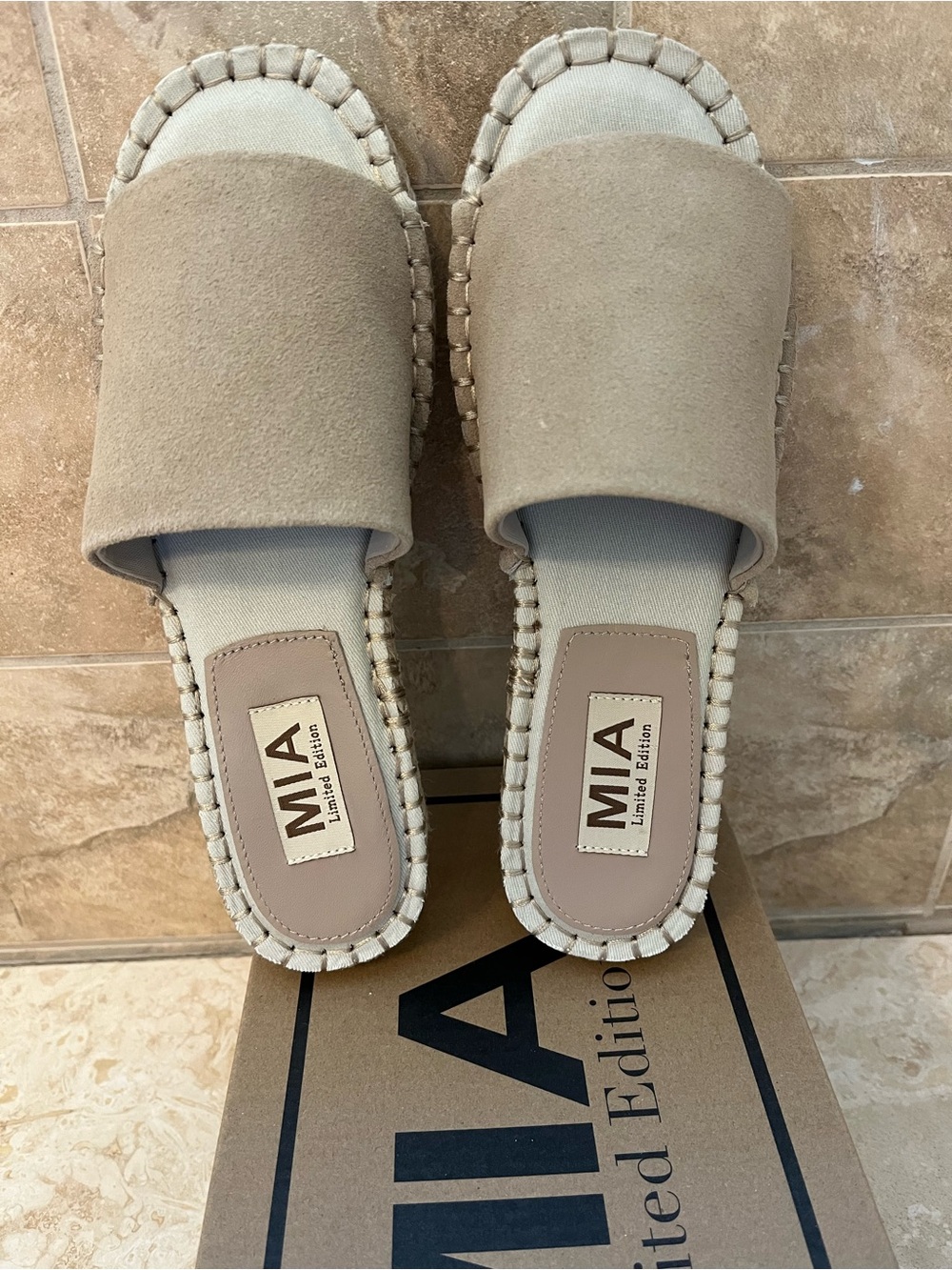 MIA Women's Limited Edition Taupe Suede Slide Sandals Mules - Picture 2 of 5